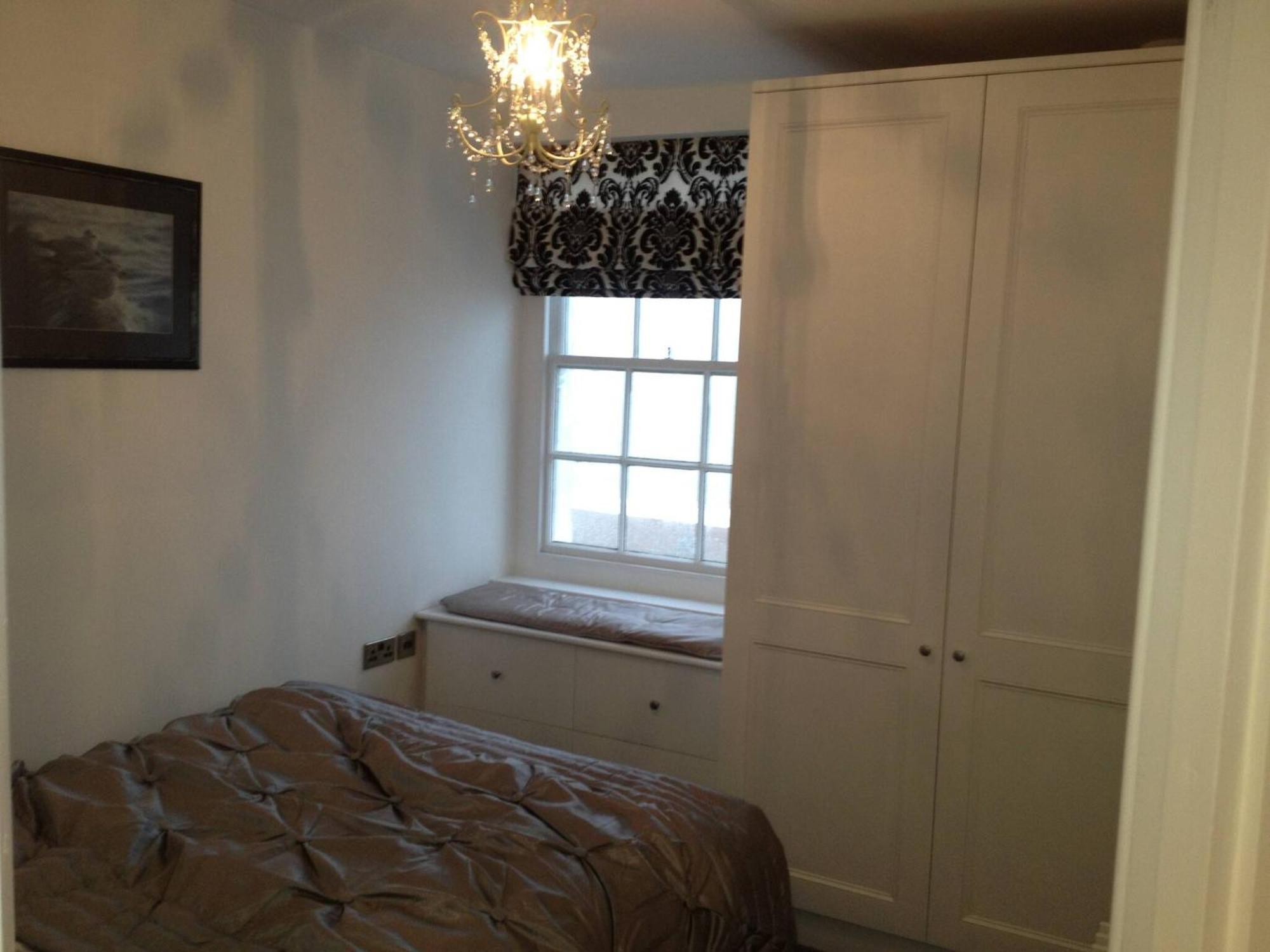Seaview Regency Apartment With Private Parking 布赖顿 外观 照片